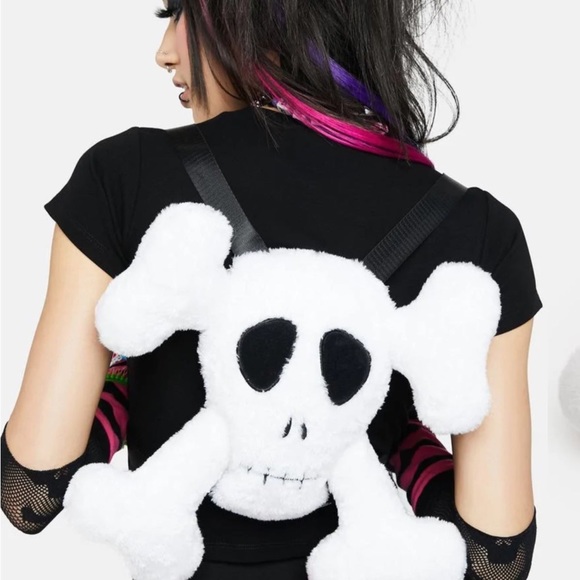 COPY - NWT SKULL BACKPACK - Picture 5 of 5